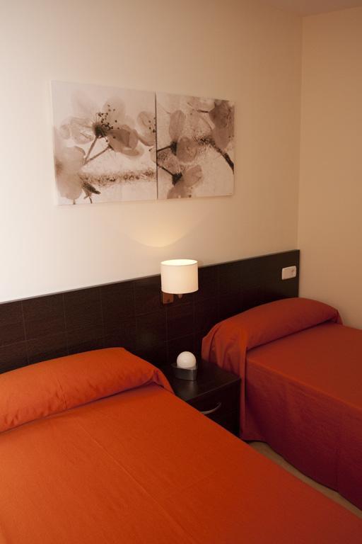 Hostal Granado Madrid Exterior photo